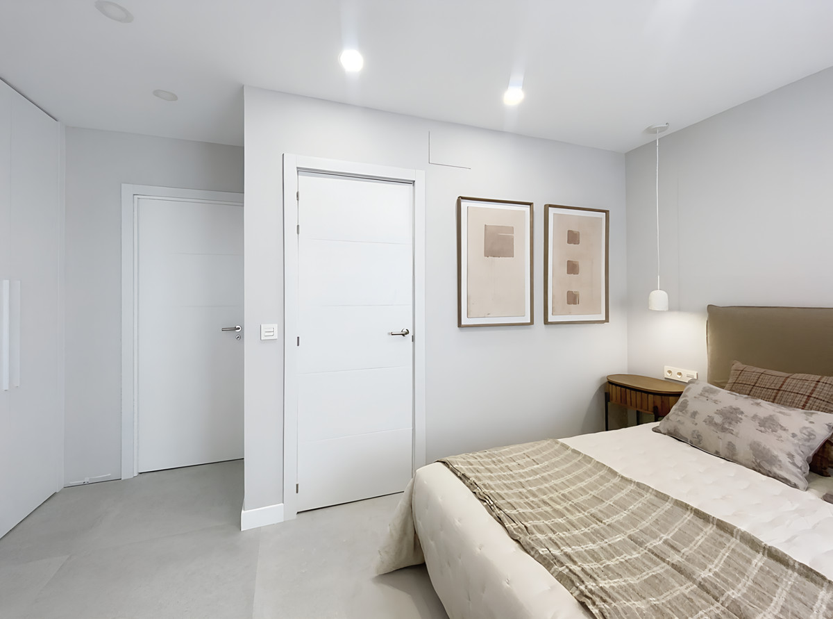 2 Bed Apartment for sale in Estepona Costa Del Sol, Málaga, Spain