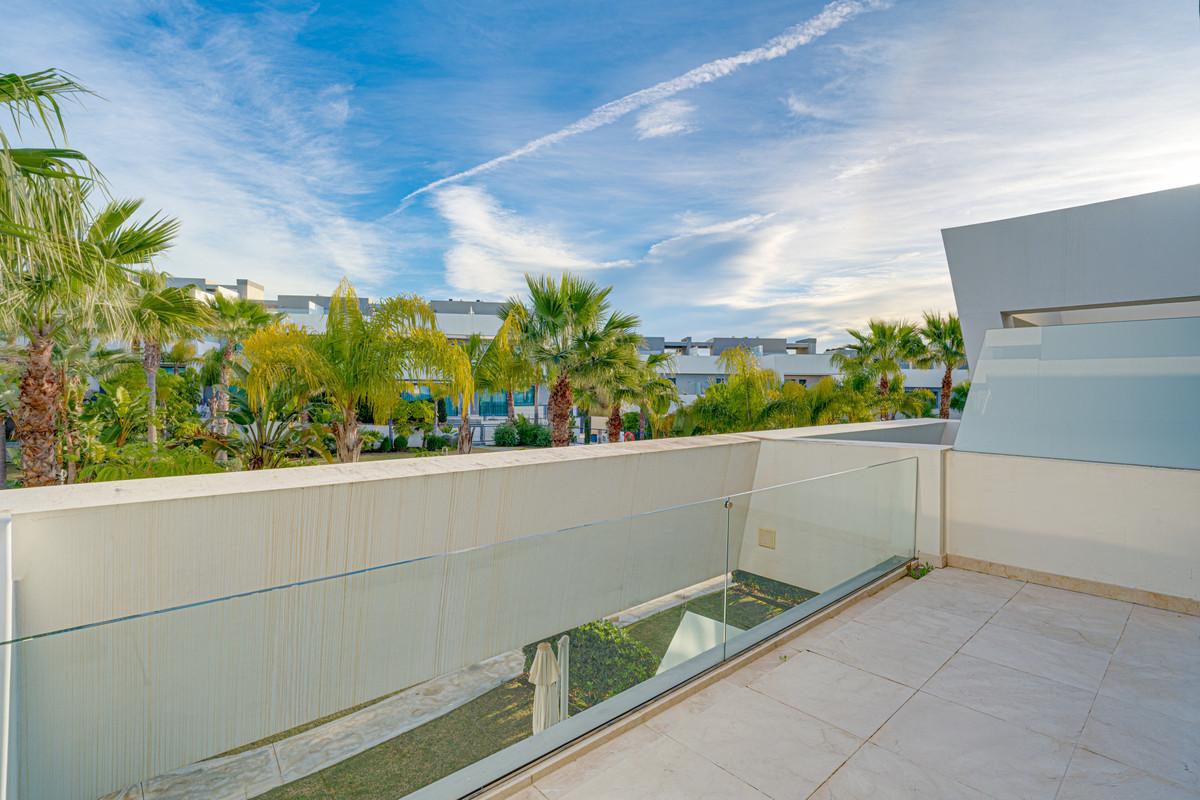 4 Bed Townhouse for sale in La Cala De Mijas Costa Del Sol, Málaga, Spain