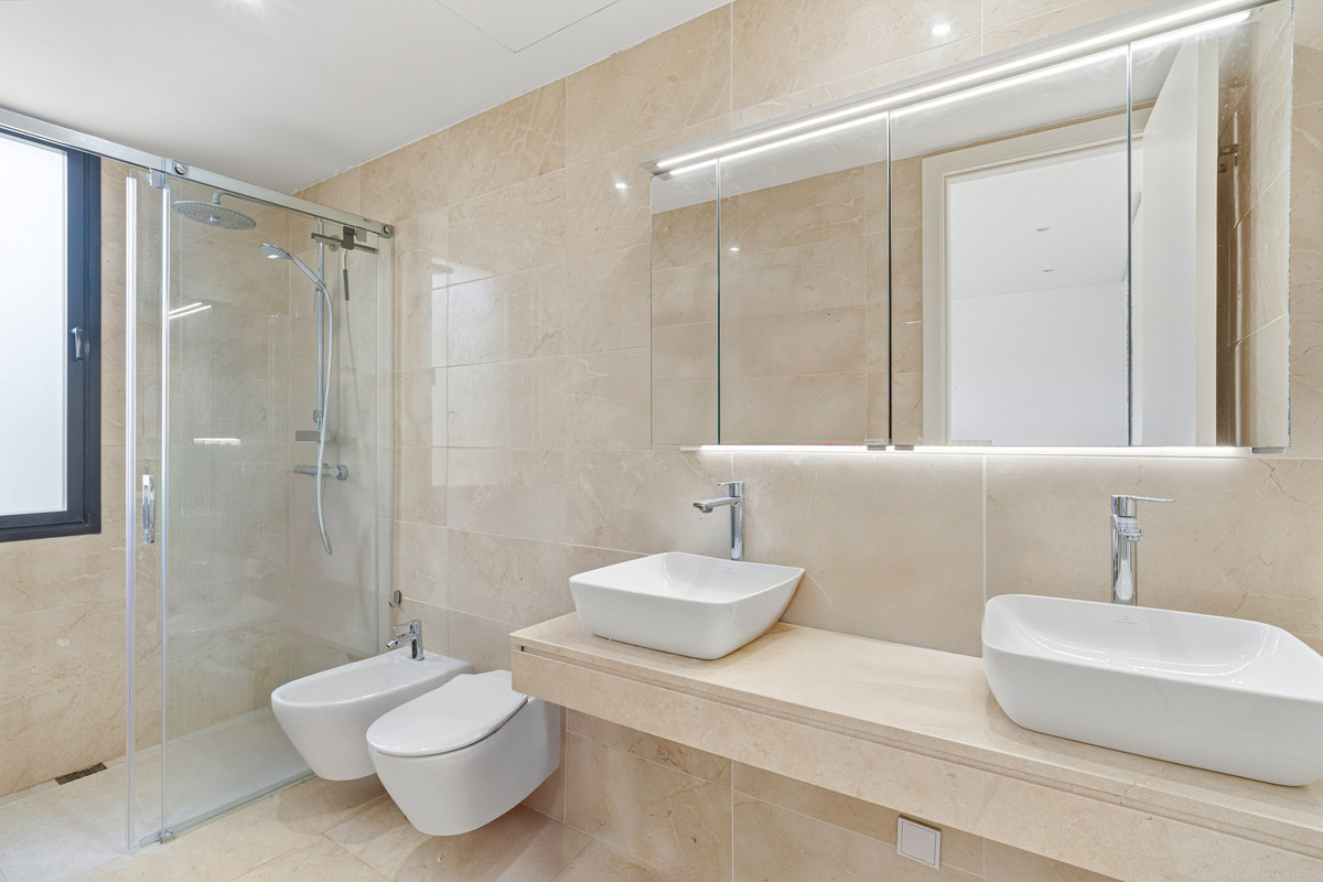 4 Bed Townhouse for sale in La Cala De Mijas Costa Del Sol, Málaga, Spain