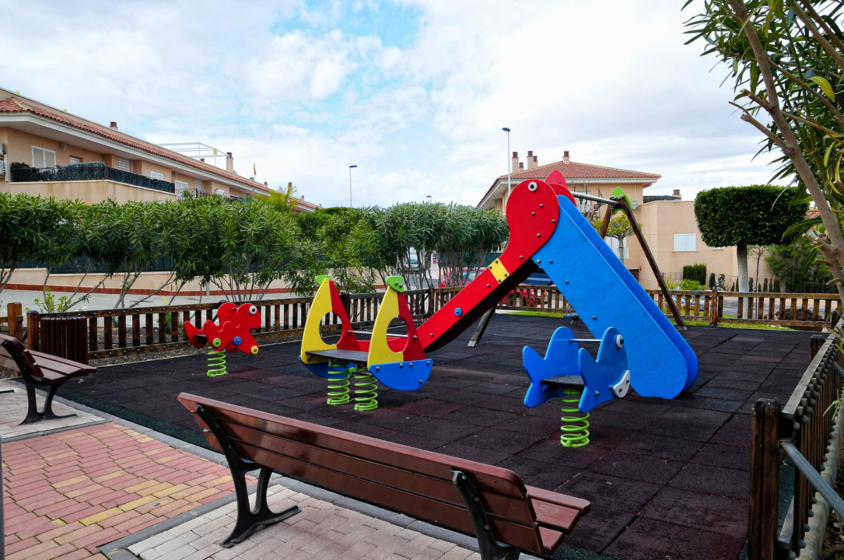 Se vende Apartamento Planta Baja de 2 dormitorios en Costa Blanca, Alicante, España