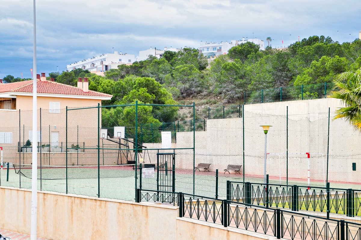 Se vende Apartamento Planta Baja de 2 dormitorios en Costa Blanca, Alicante, España