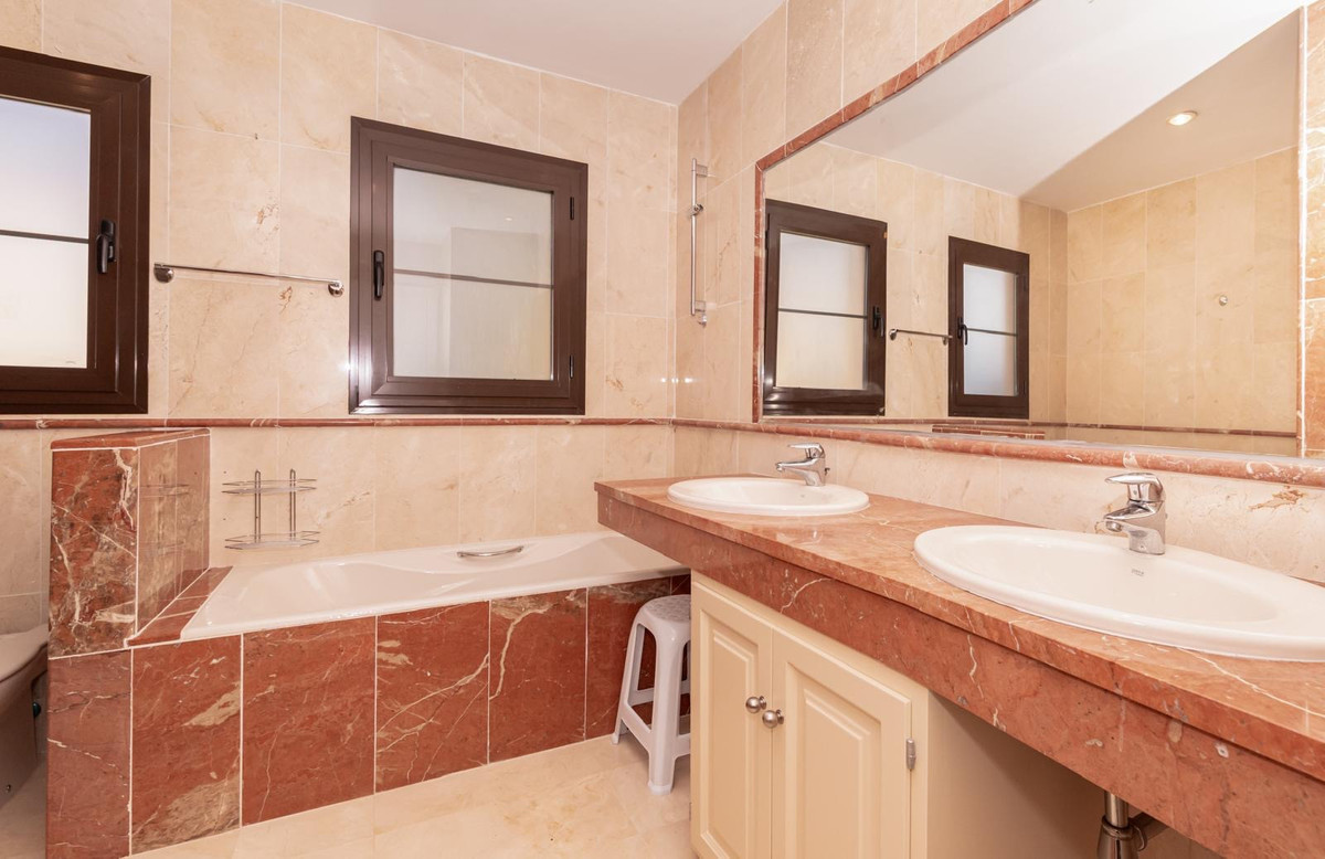 4 Bed Apartment for sale in Hacienda Del Sol Costa Del Sol, Málaga, Spain