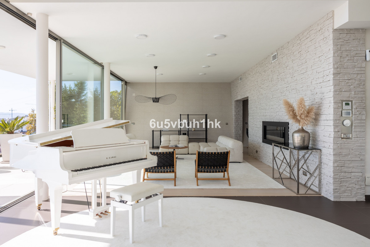 Se vende Villa - Chalet de 4 dormitorios en Costa Del Sol, Málaga, España