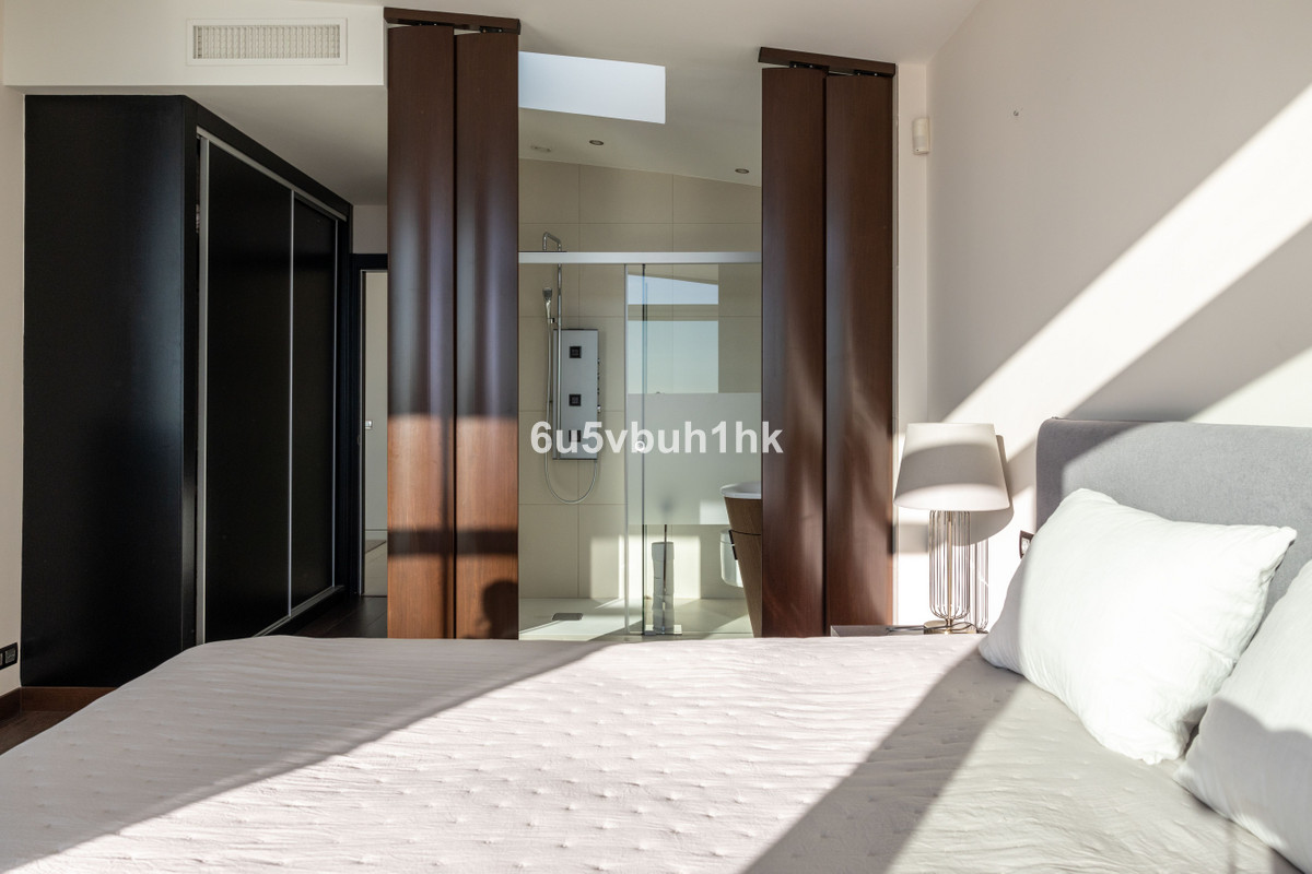 Se vende Villa - Chalet de 4 dormitorios en Costa Del Sol, Málaga, España