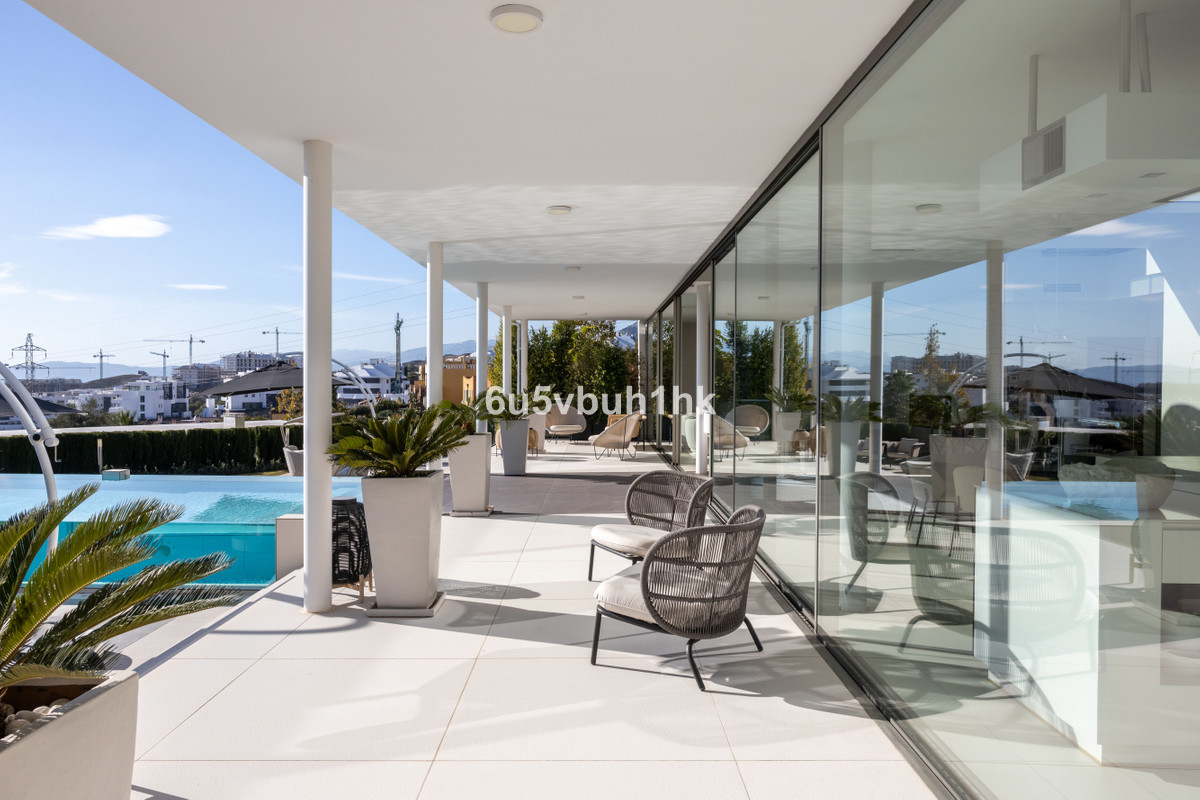 Se vende Villa - Chalet de 4 dormitorios en Costa Del Sol, Málaga, España