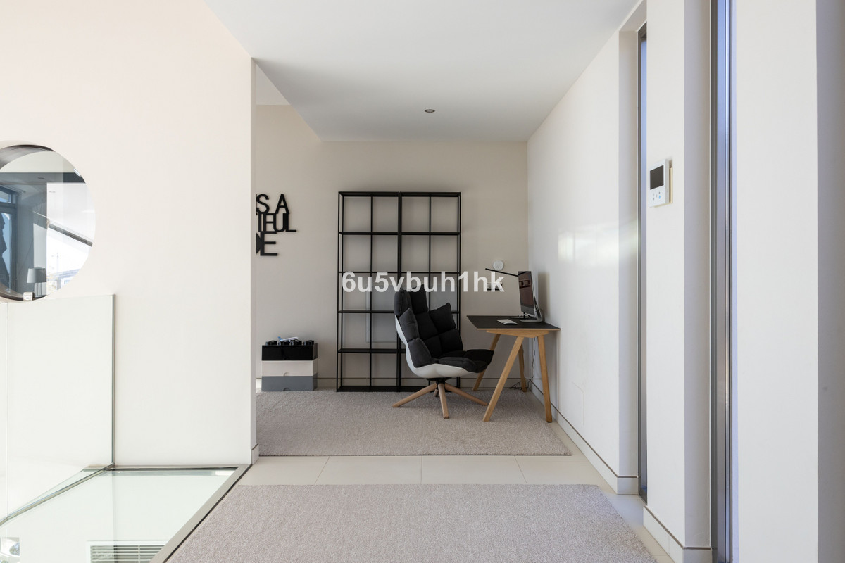 Se vende Villa - Chalet de 4 dormitorios en Costa Del Sol, Málaga, España