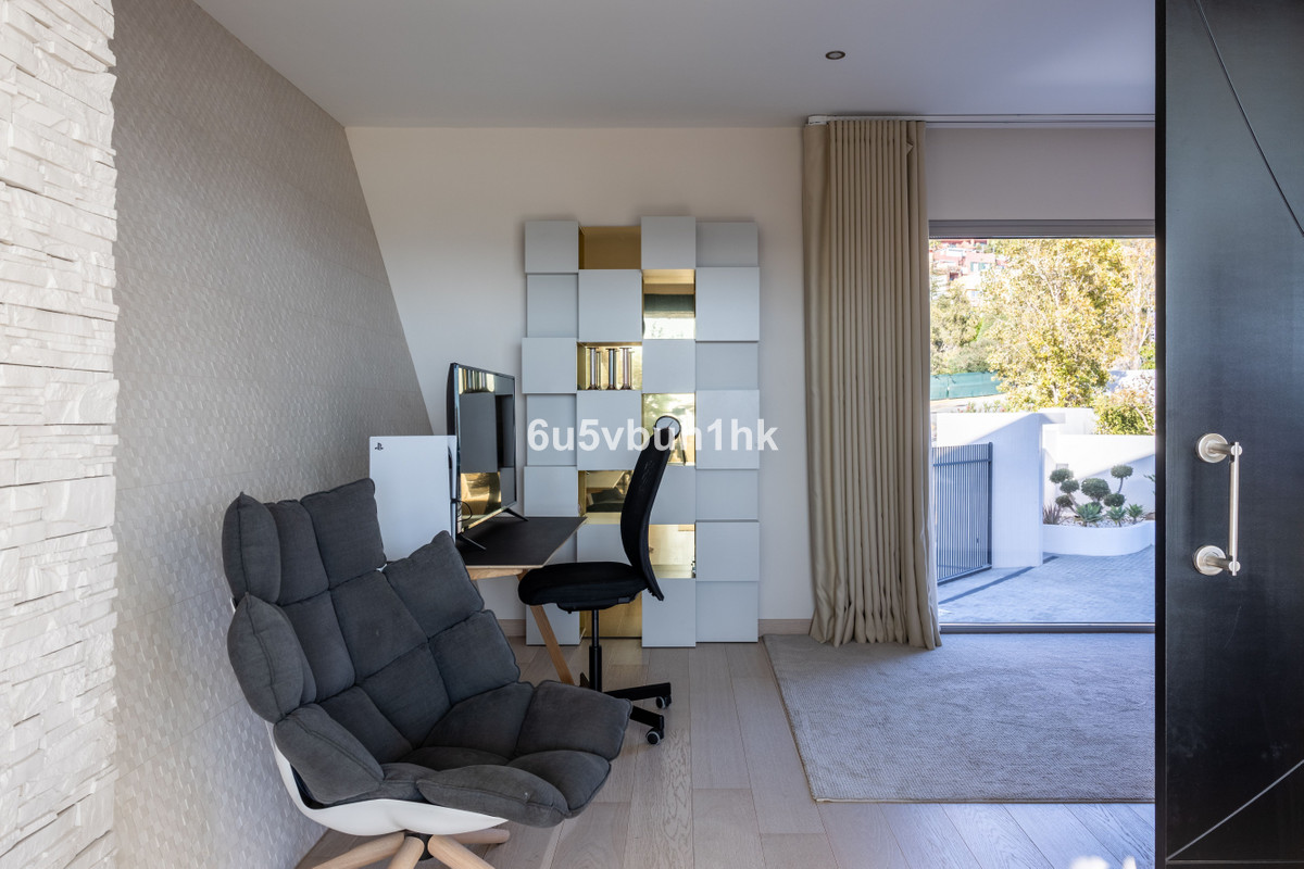 Se vende Villa - Chalet de 4 dormitorios en Costa Del Sol, Málaga, España