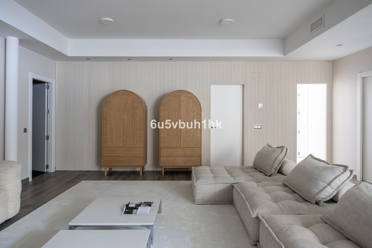Se vende Villa - Chalet de 4 dormitorios en Costa Del Sol, Málaga, España