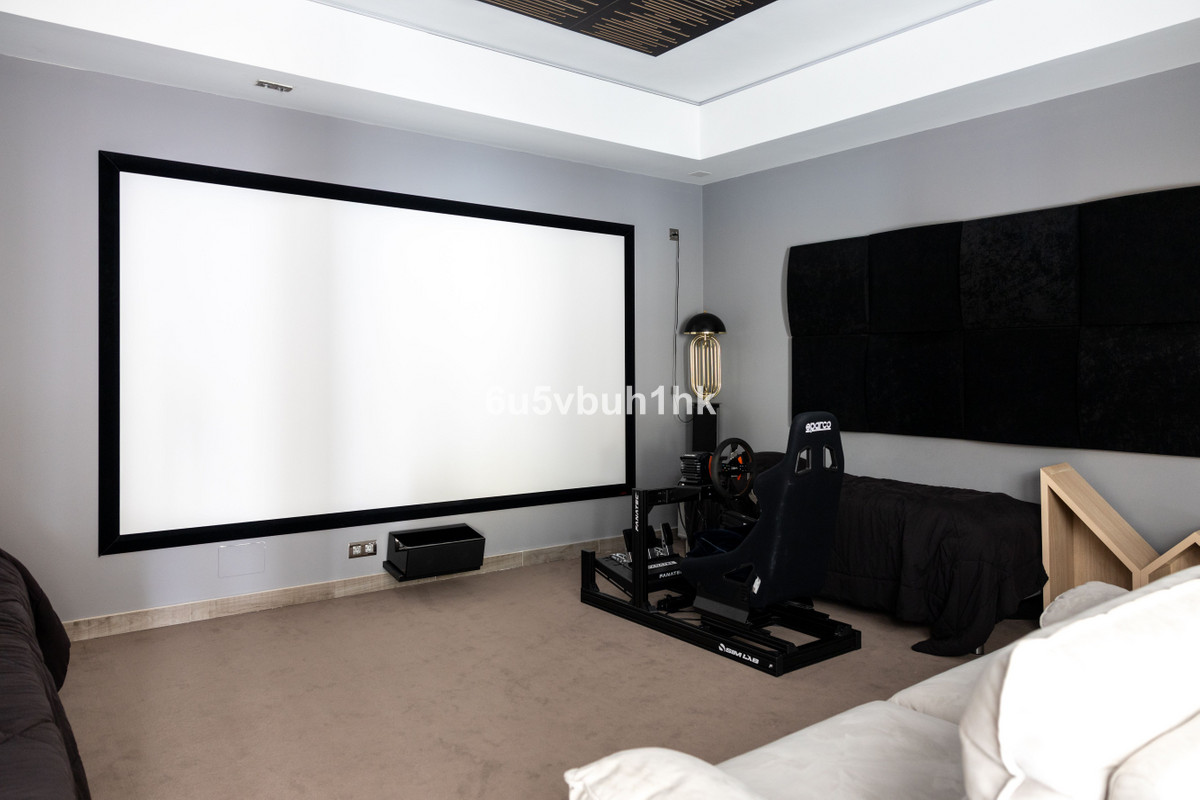 Se vende Villa - Chalet de 4 dormitorios en Costa Del Sol, Málaga, España