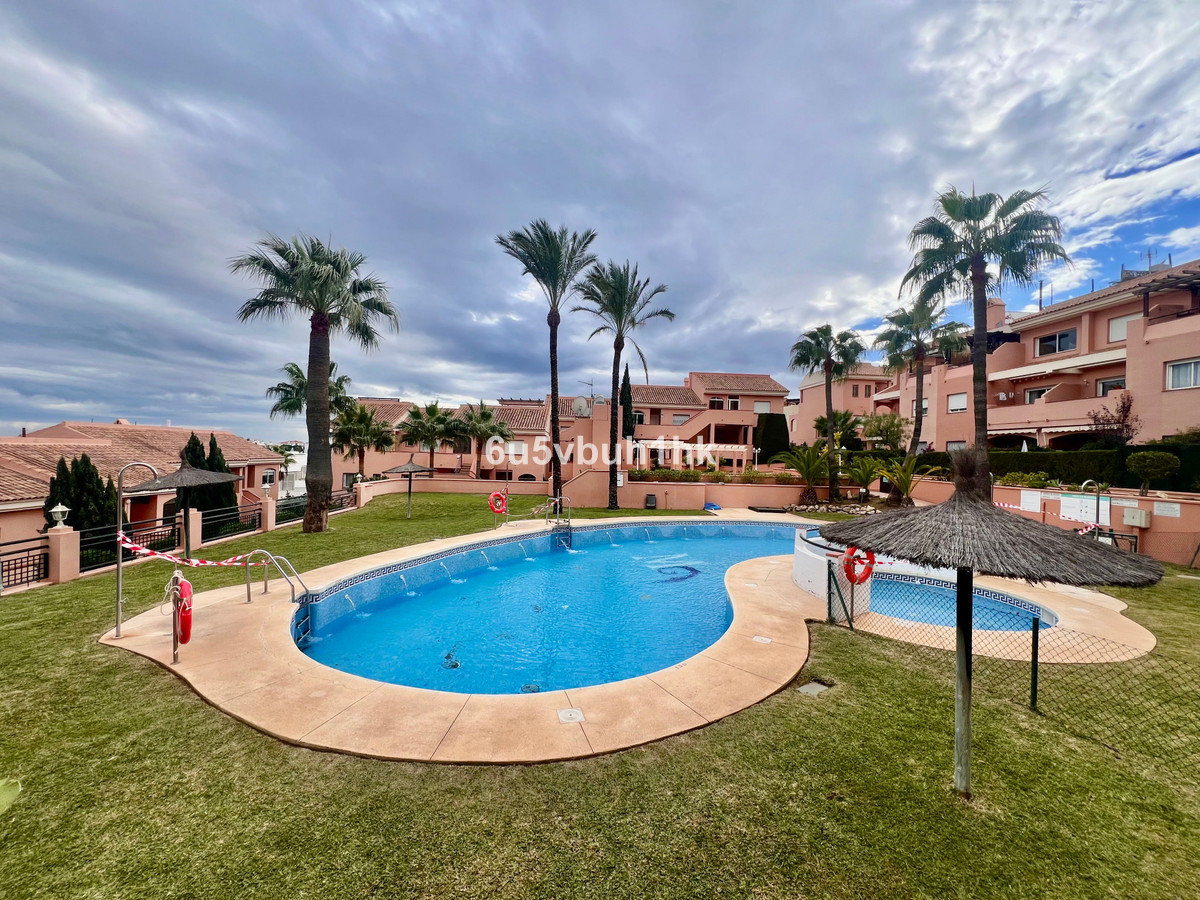 Se vende Apartamento Planta Baja de 2 dormitorios en Costa Del Sol, Málaga, España