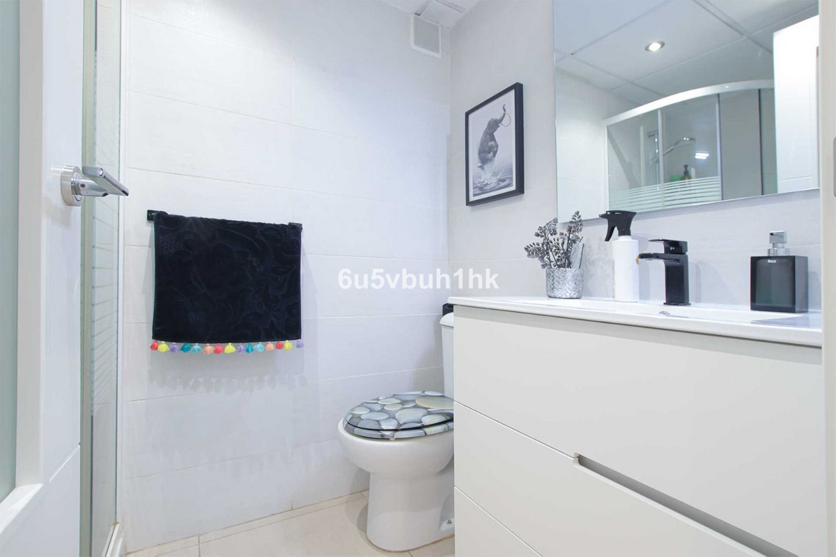 Se vende Apartamento Planta Baja de 2 dormitorios en Costa Del Sol, Málaga, España