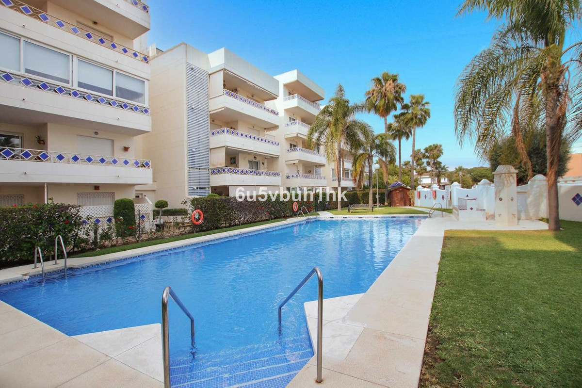 Se vende Apartamento Planta Baja de 2 dormitorios en Costa Del Sol, Málaga, España