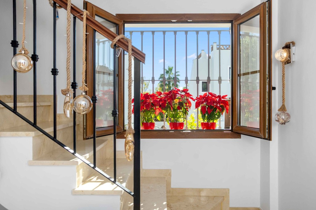 4 Bed Townhouse for sale in Estepona Costa Del Sol, Málaga, Spain