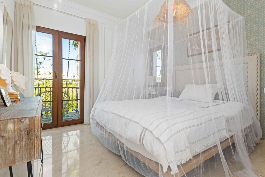 4 Bed Townhouse for sale in Estepona Costa Del Sol, Málaga, Spain