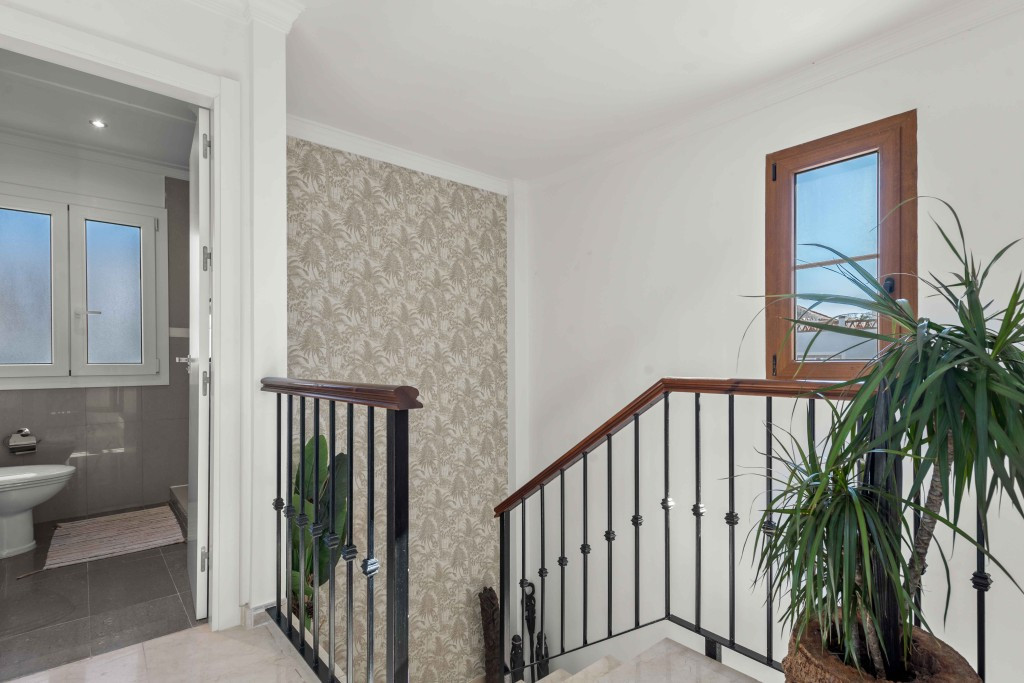 4 Bed Townhouse for sale in Estepona Costa Del Sol, Málaga, Spain