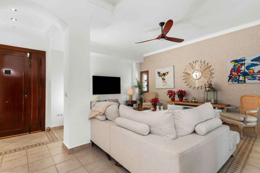 4 Bed Townhouse for sale in Estepona Costa Del Sol, Málaga, Spain