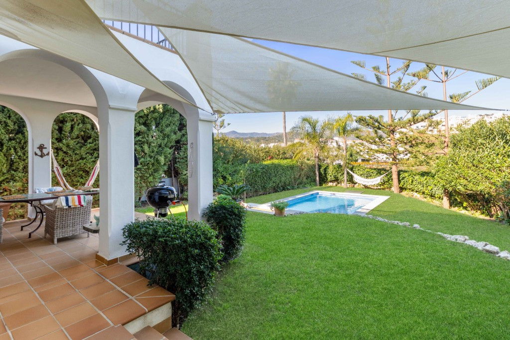 4 Bed Townhouse for sale in Estepona Costa Del Sol, Málaga, Spain