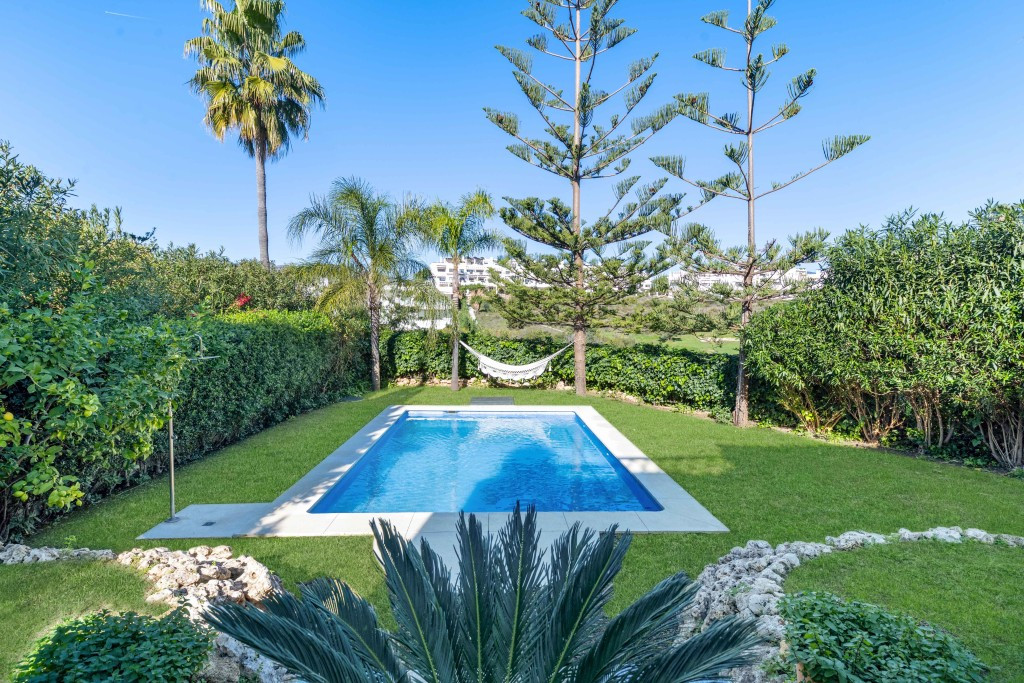 4 Bed Townhouse for sale in Estepona Costa Del Sol, Málaga, Spain