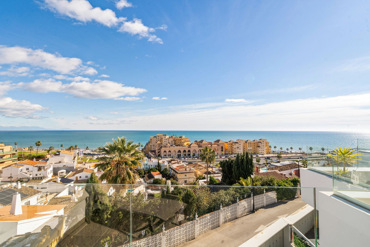3 Bed Townhouse for sale in Fuengirola Costa Del Sol, Málaga, Spain