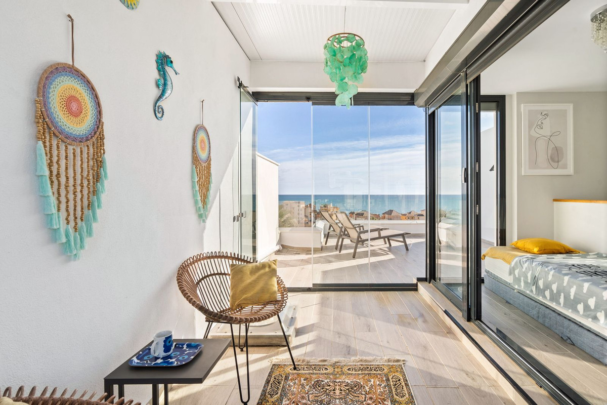 3 Bed Townhouse for sale in Fuengirola Costa Del Sol, Málaga, Spain