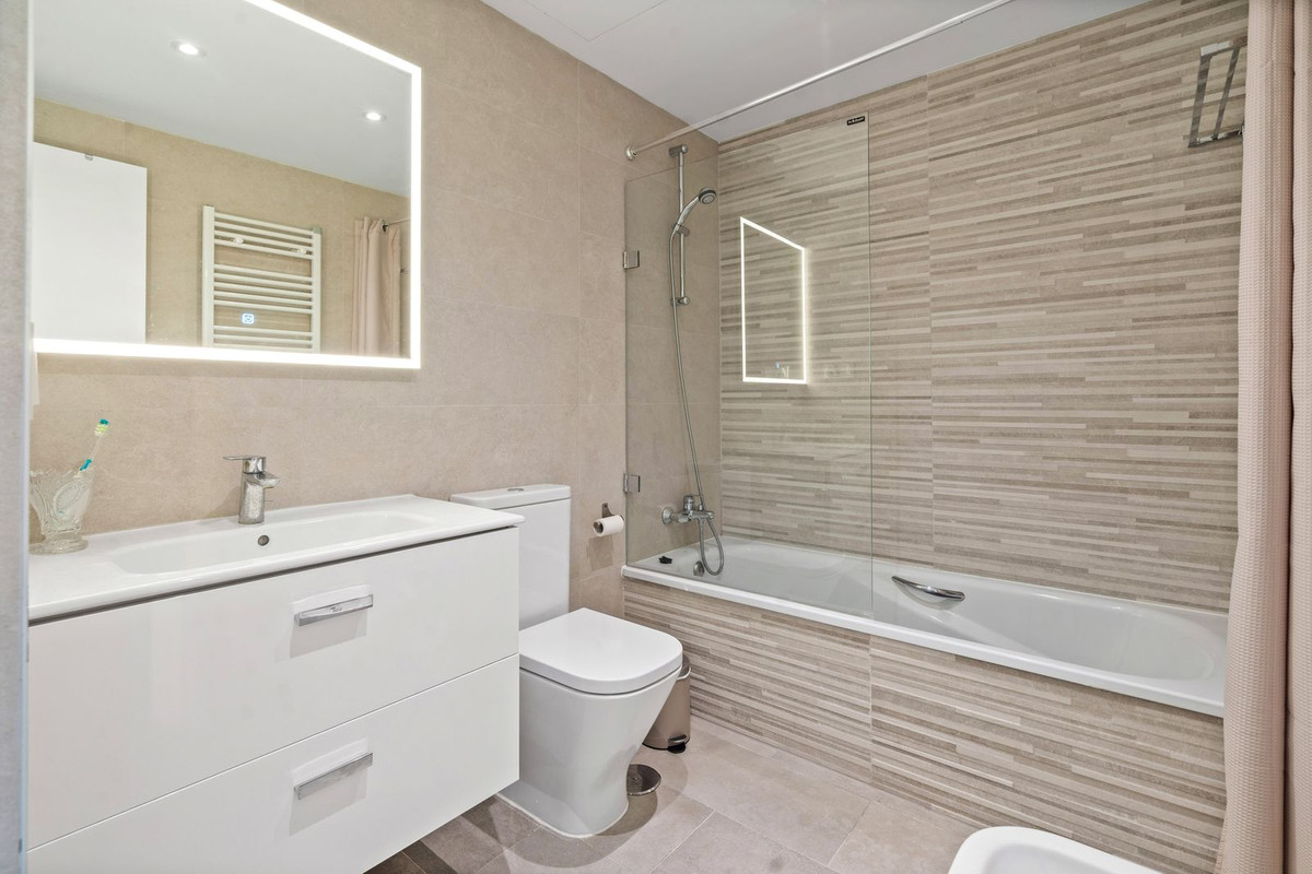 3 Bed Townhouse for sale in Fuengirola Costa Del Sol, Málaga, Spain