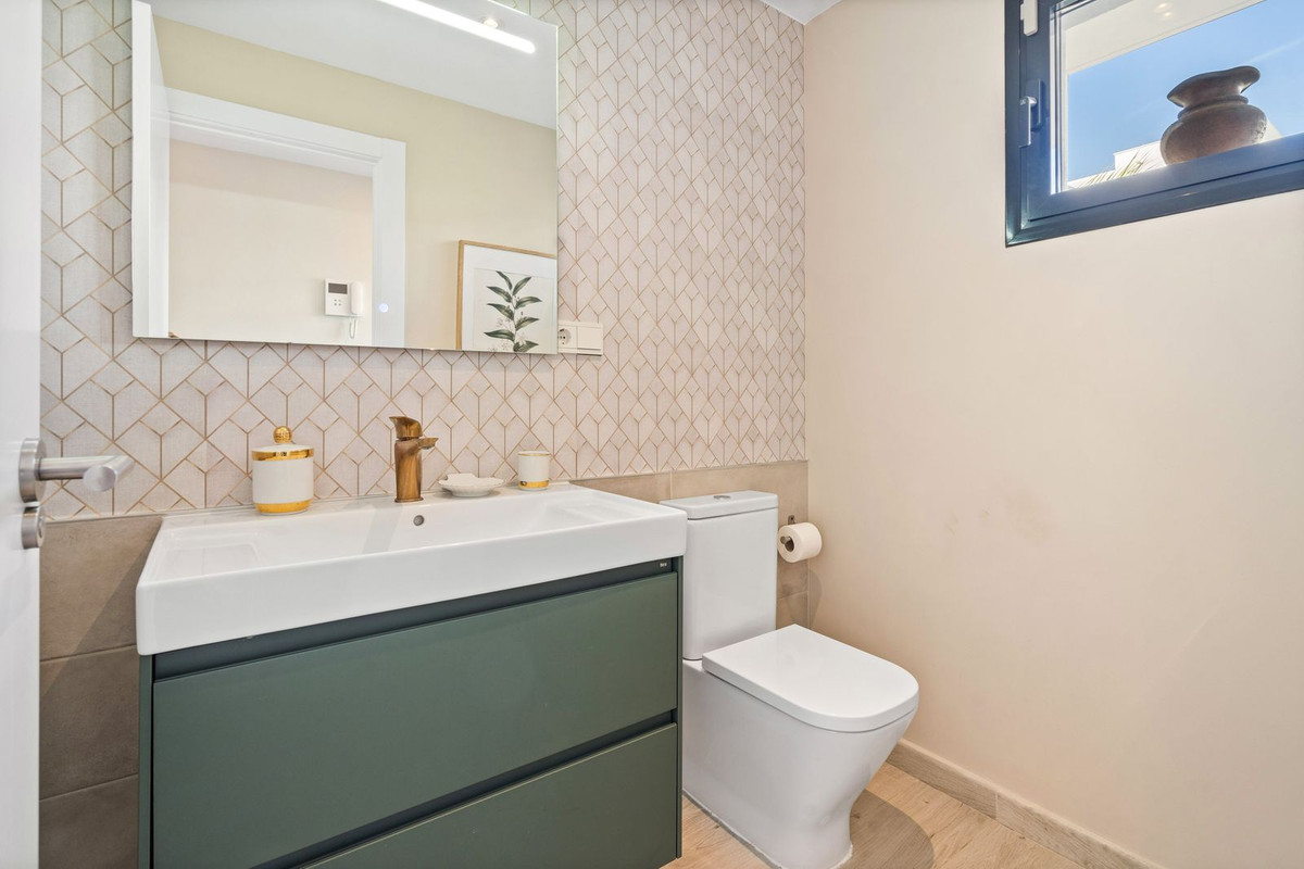 3 Bed Townhouse for sale in Fuengirola Costa Del Sol, Málaga, Spain
