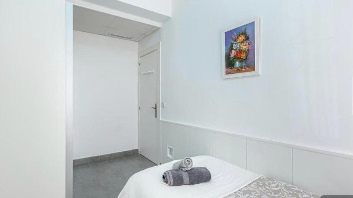 3 Bed Apartment for sale in Marbella Costa Del Sol, Málaga, Spain