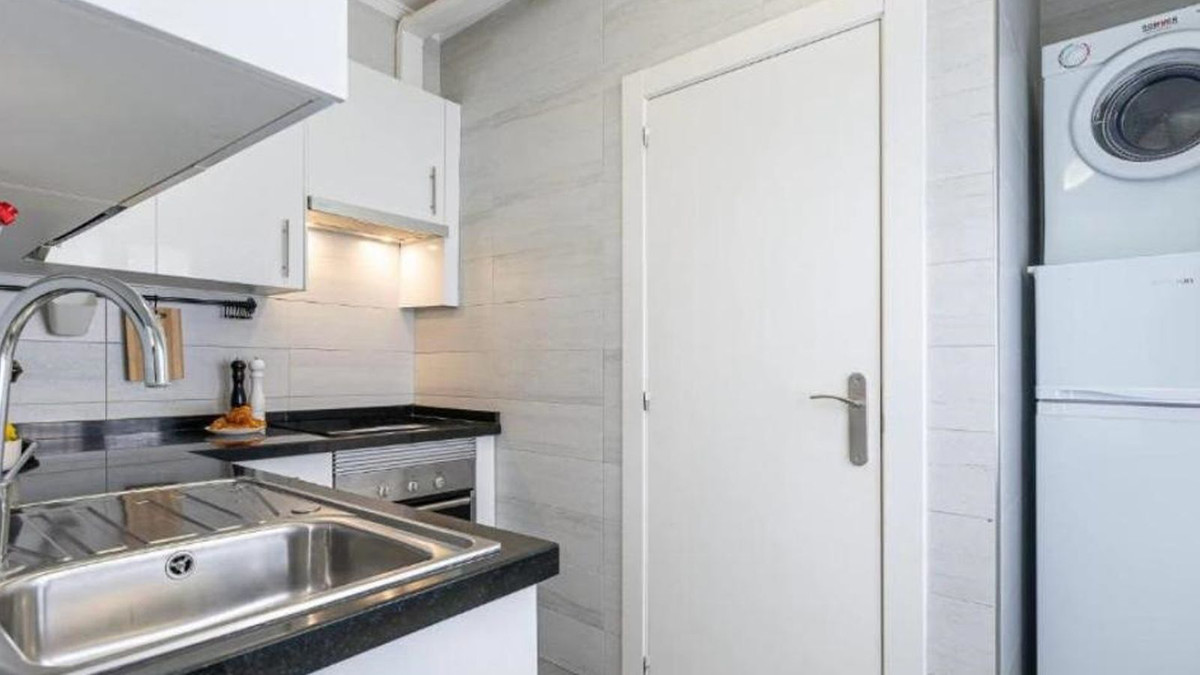 3 Bed Apartment for sale in Marbella Costa Del Sol, Málaga, Spain