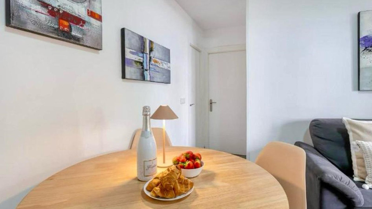 3 Bed Apartment for sale in Marbella Costa Del Sol, Málaga, Spain