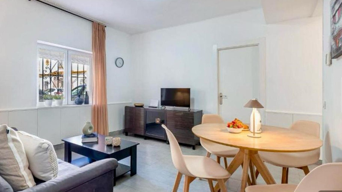 3 Bed Apartment for sale in Marbella Costa Del Sol, Málaga, Spain