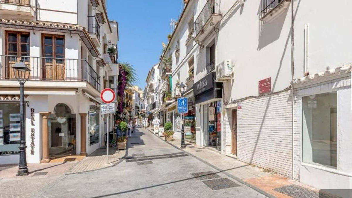 3 Bed Apartment for sale in Marbella Costa Del Sol, Málaga, Spain