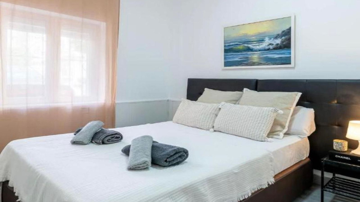 3 Bed Apartment for sale in Marbella Costa Del Sol, Málaga, Spain