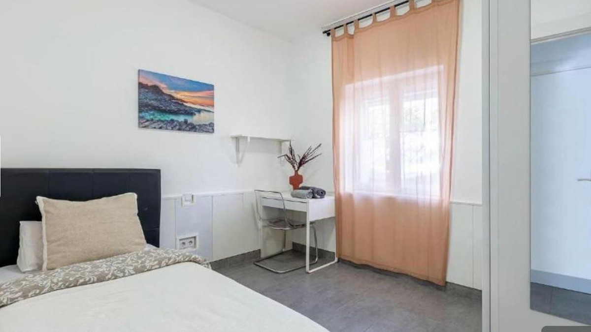 3 Bed Apartment for sale in Marbella Costa Del Sol, Málaga, Spain