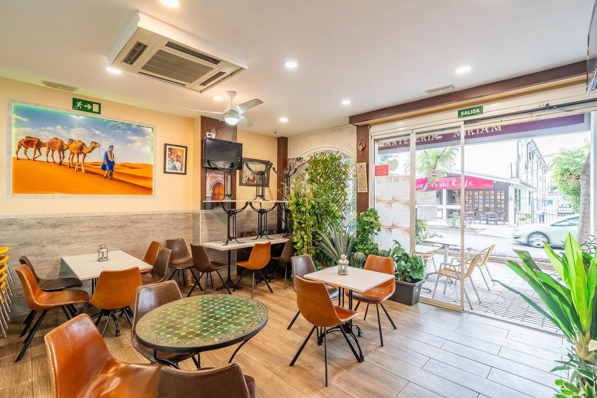 1 Bed Commercial unit for sale in Fuengirola Costa Del Sol, Málaga, Spain