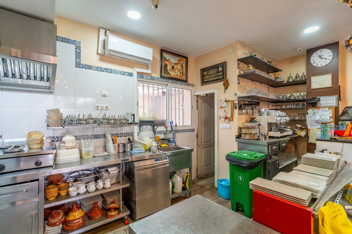1 Bed Commercial unit for sale in Fuengirola Costa Del Sol, Málaga, Spain