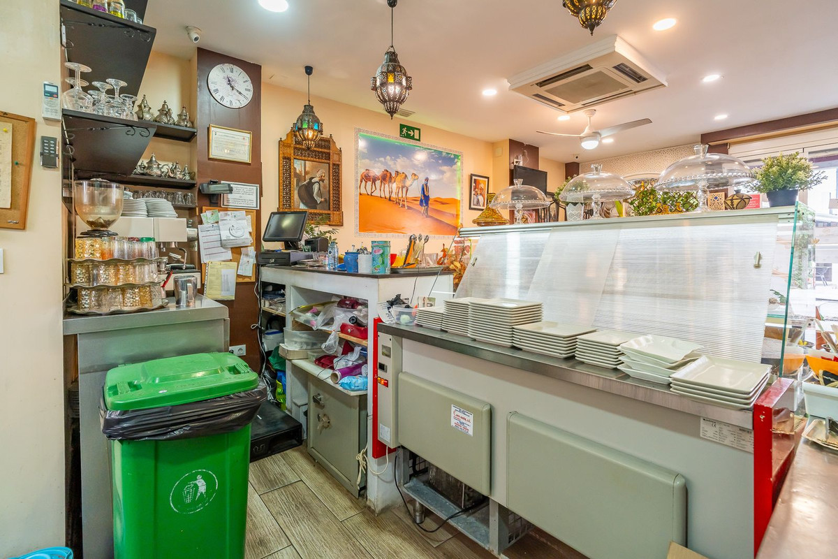 1 Bed Commercial unit for sale in Fuengirola Costa Del Sol, Málaga, Spain