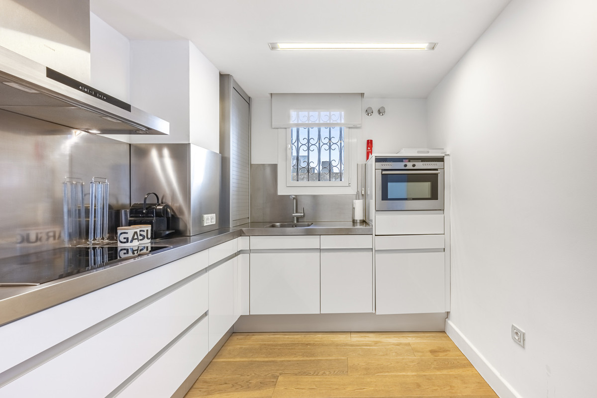 3 Bed Apartment for sale in Puerto Banús Costa Del Sol, Málaga, Spain