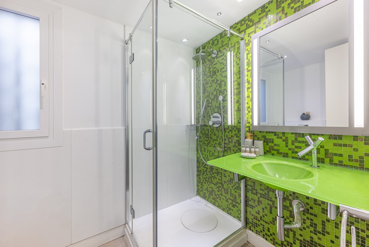 3 Bed Apartment for sale in Puerto Banús Costa Del Sol, Málaga, Spain