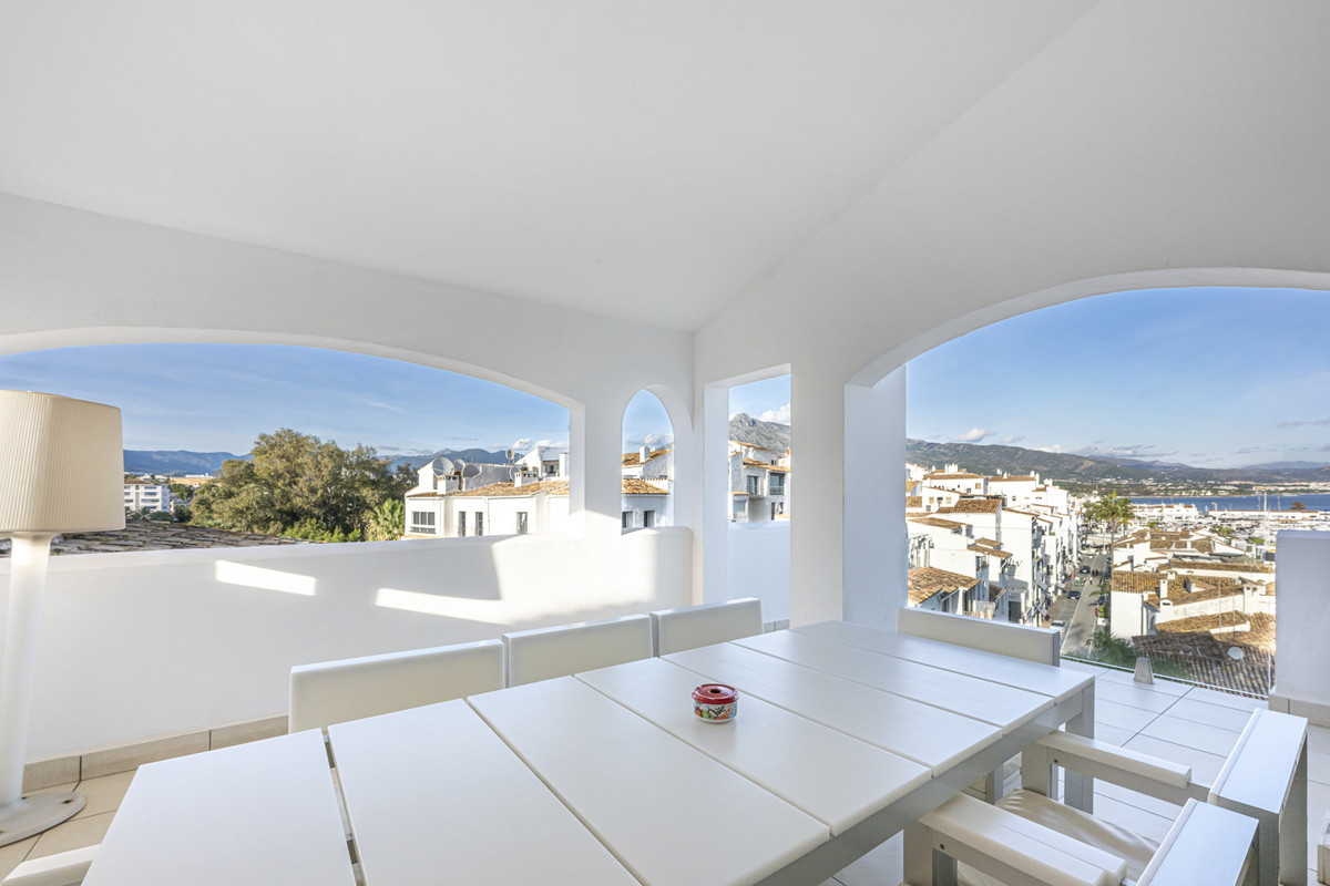 3 Bed Apartment for sale in Puerto Banús Costa Del Sol, Málaga, Spain