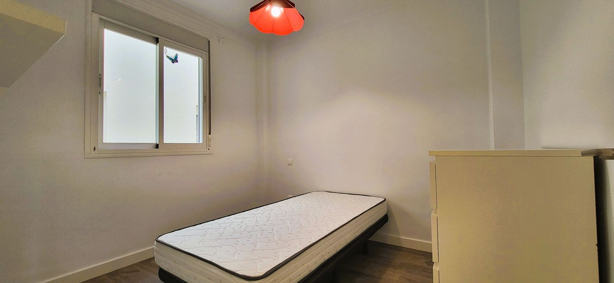 Se vende Apartamento Planta Media de 3 dormitorios en Costa Del Sol, Málaga, España