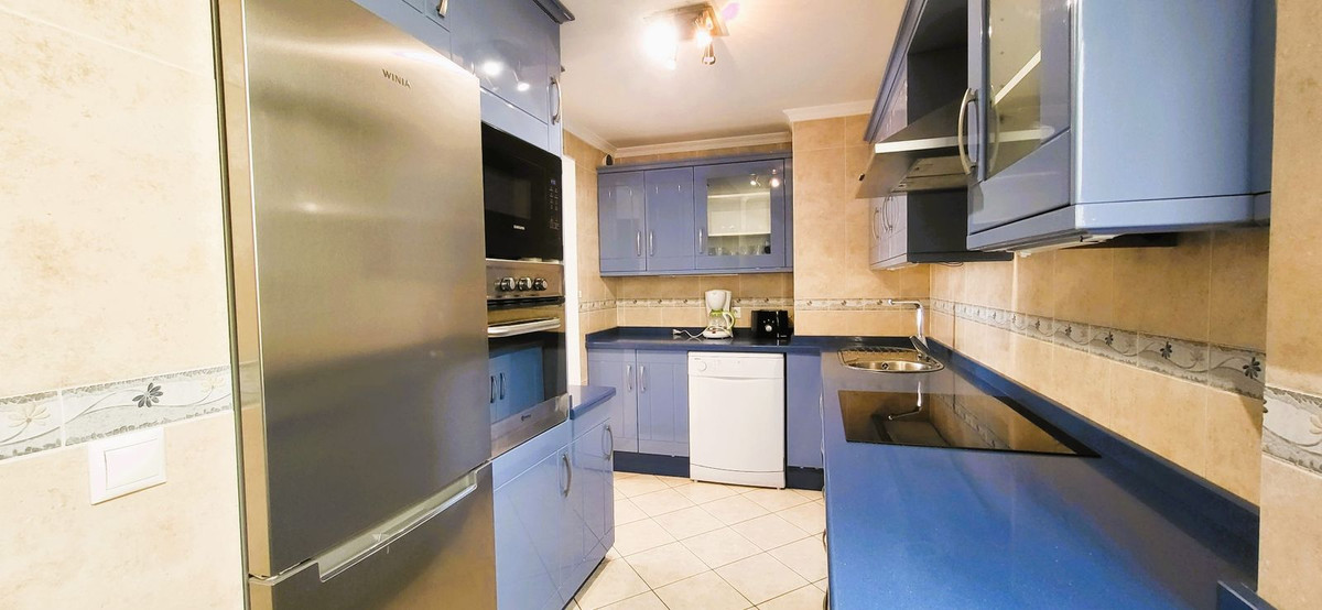 Se vende Apartamento Planta Media de 3 dormitorios en Costa Del Sol, Málaga, España