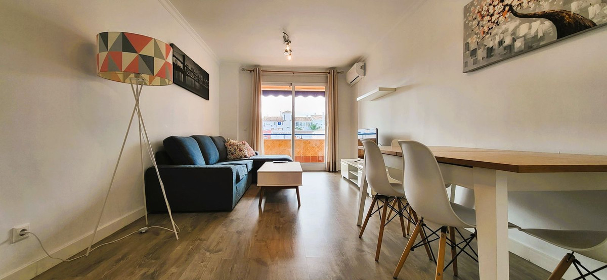 Se vende Apartamento Planta Media de 3 dormitorios en Costa Del Sol, Málaga, España
