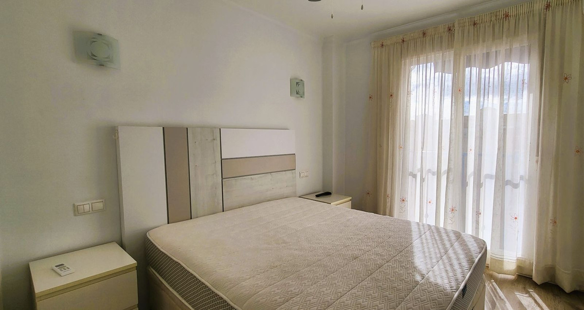 Se vende Apartamento Planta Media de 3 dormitorios en Costa Del Sol, Málaga, España