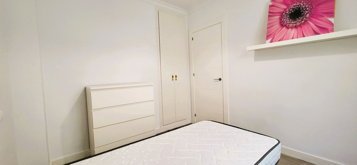 Se vende Apartamento Planta Media de 3 dormitorios en Costa Del Sol, Málaga, España