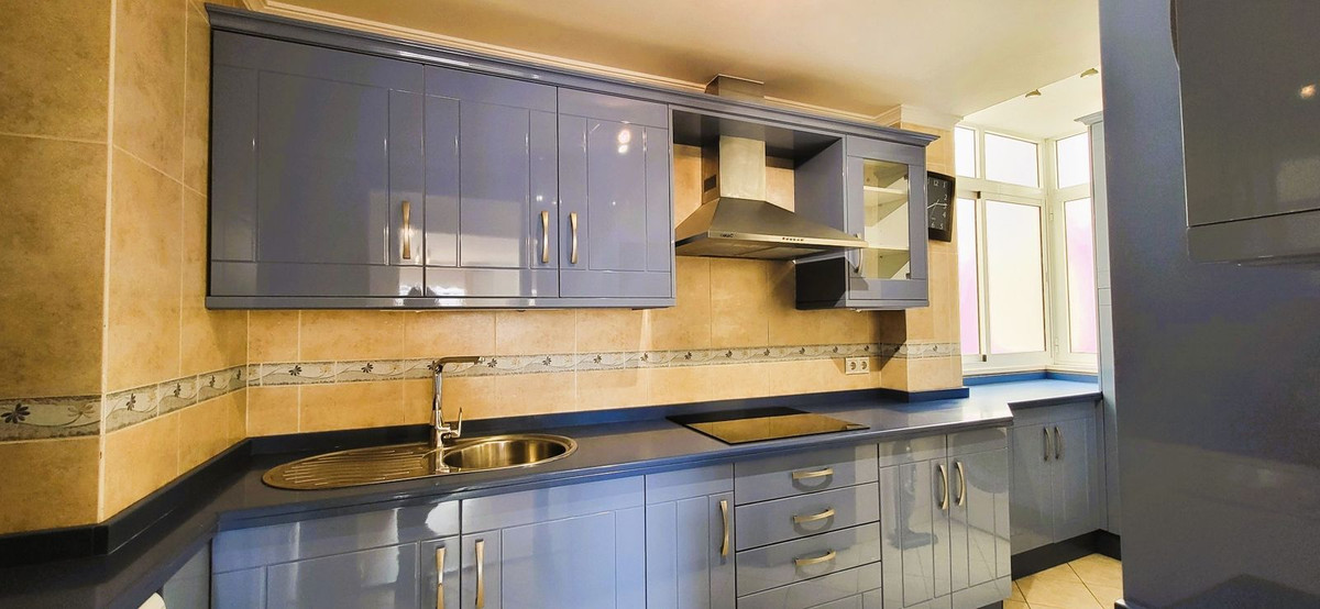 Se vende Apartamento Planta Media de 3 dormitorios en Costa Del Sol, Málaga, España