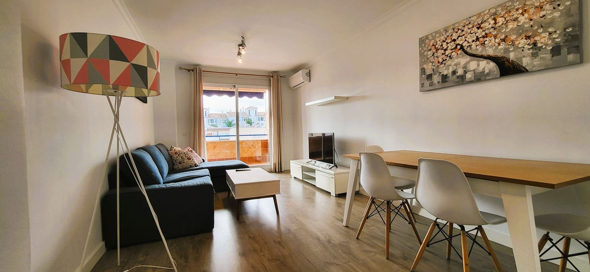 Se vende Apartamento Planta Media de 3 dormitorios en Costa Del Sol, Málaga, España