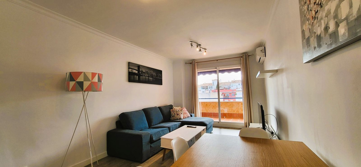 Se vende Apartamento Planta Media de 3 dormitorios en Costa Del Sol, Málaga, España