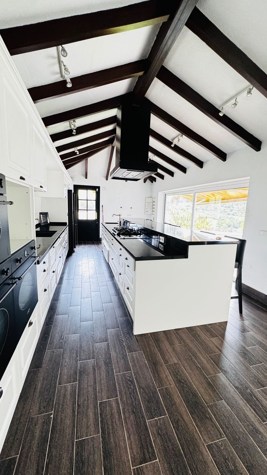 4 Bed Townhouse for sale in Benahavís Costa Del Sol, Málaga, Spain
