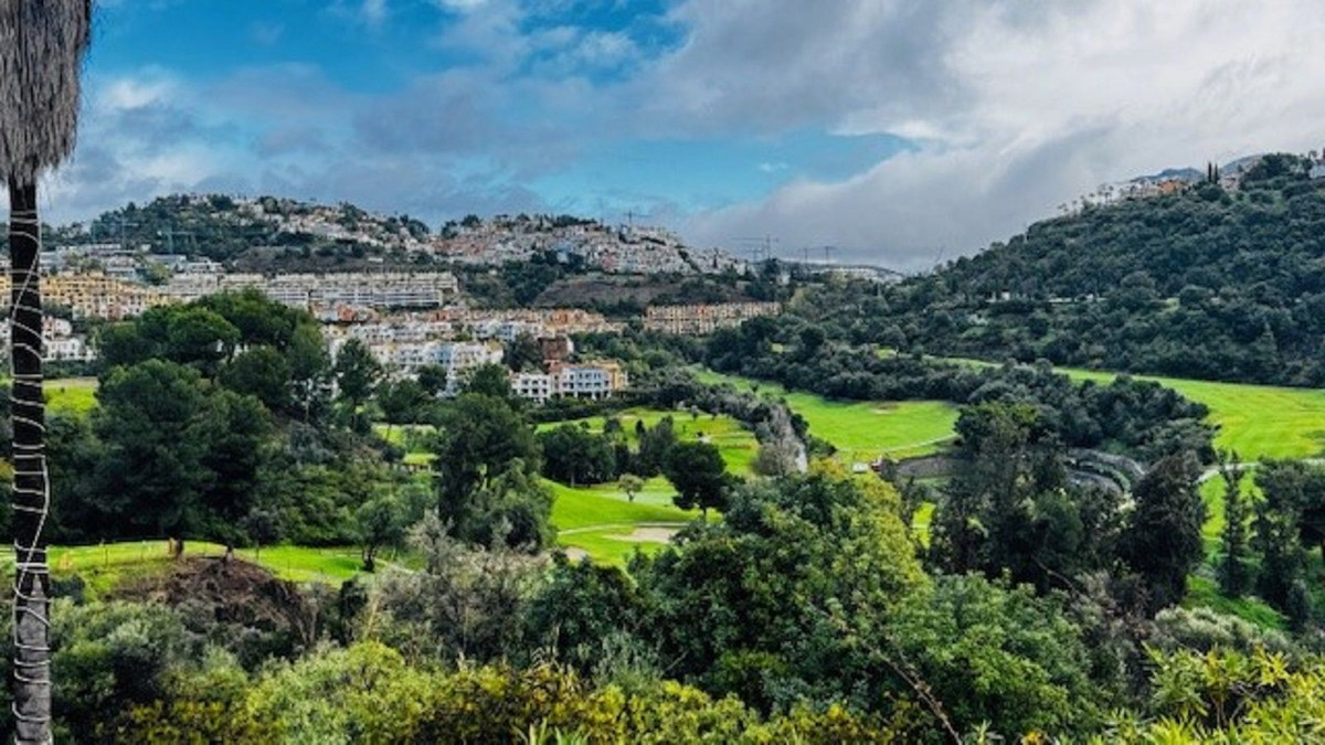 4 Bed Townhouse for sale in Benahavís Costa Del Sol, Málaga, Spain