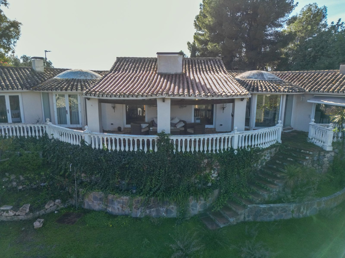 4 Bed Townhouse for sale in Benahavís Costa Del Sol, Málaga, Spain